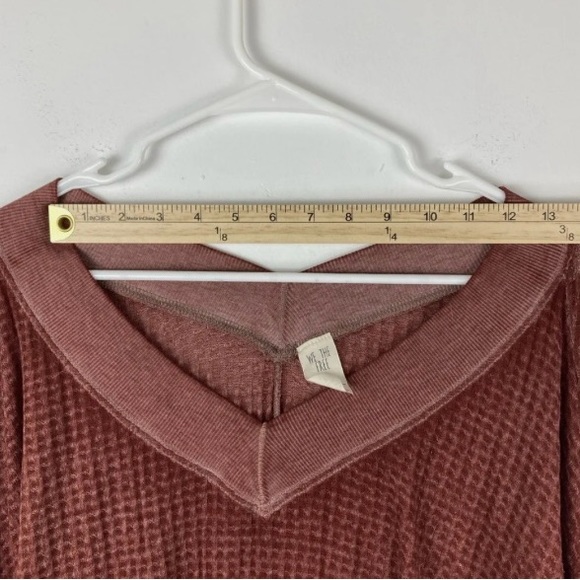 NWT FREE PEOPLE WE THE FREE Cinnamon Thermal
Waffle Knit Boho Top Size M - Picture 15 of 15
